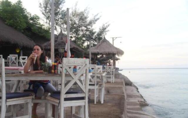 Star Bar and Bungalows
