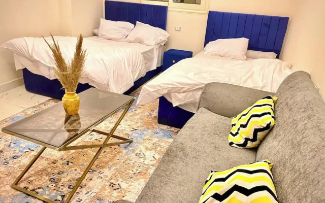 Farsha Pyramids Inn