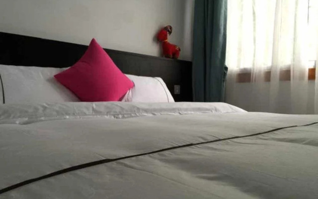 8 Gingko Inn