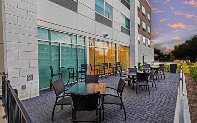 Holiday Inn Express & Suites Stafford NW - Sugar Land, an IHG Hotel