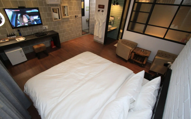 Hound Hotel Changwon Terminal