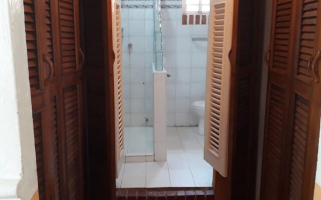 Colonial Guest House Walled City