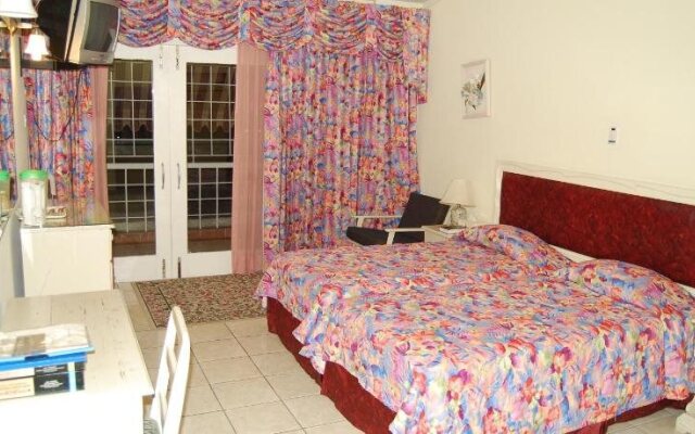 UWI Mona Visitors' Lodge and Conference Centre