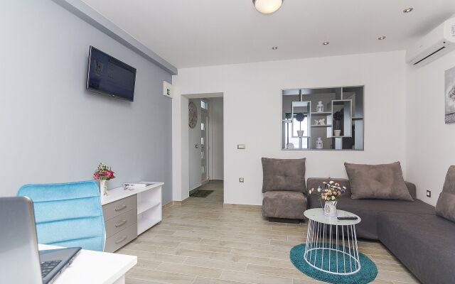Apartment Sonja - 100 m from sea: A1 Brela, Riviera Makarska