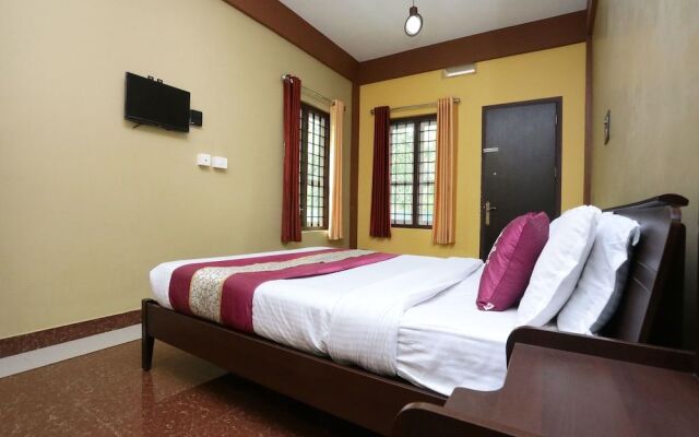 OYO 10387 Edakkal Holiday Home