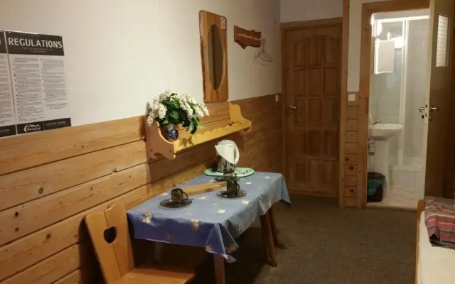 Camping Harenda Pokoje Gościnne i Domki