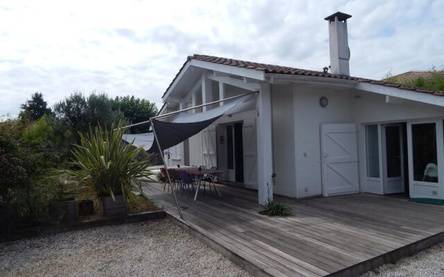 Villa avec piscine proche port Ostréicole