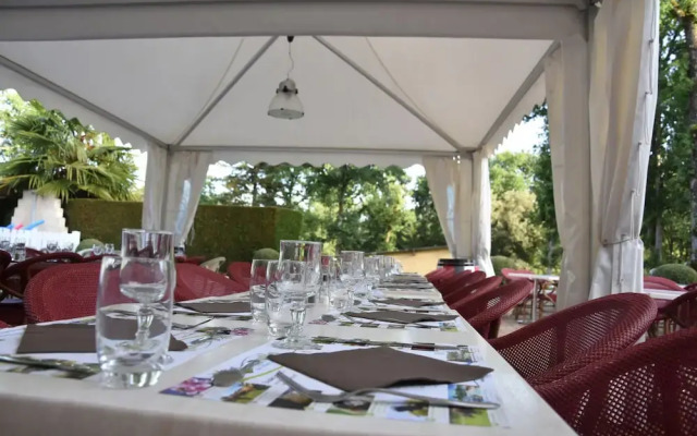 Camping Et Village Vacances La Cheneraie