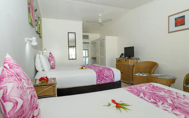 Club Raro Resort