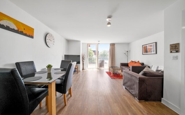 Kennet House Superior Serviced Apartment