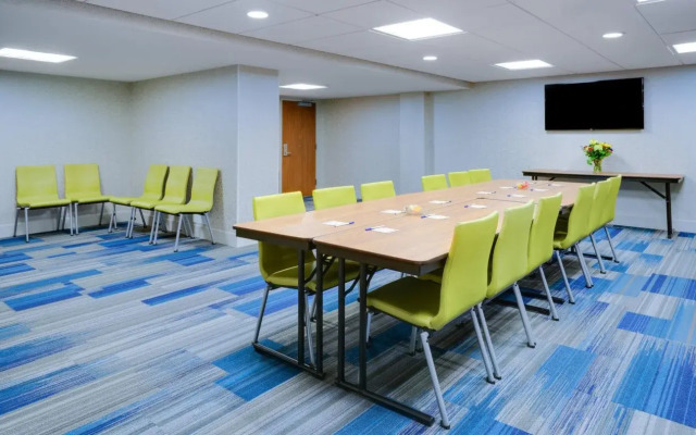 Holiday Inn Express & Suites Ft. Washington - Philadelphia by IHG