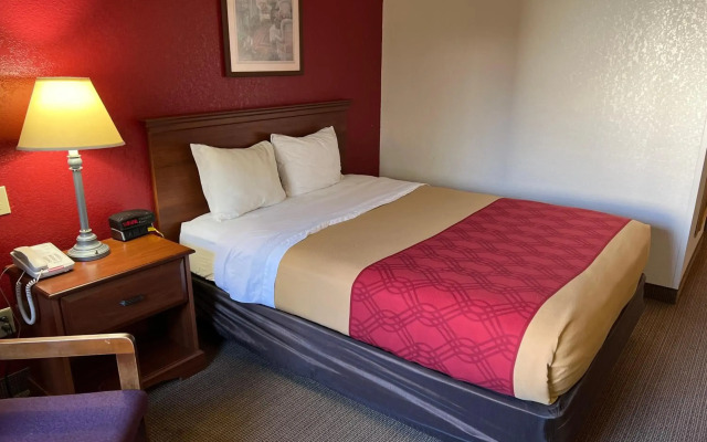 Express Inn & Suites