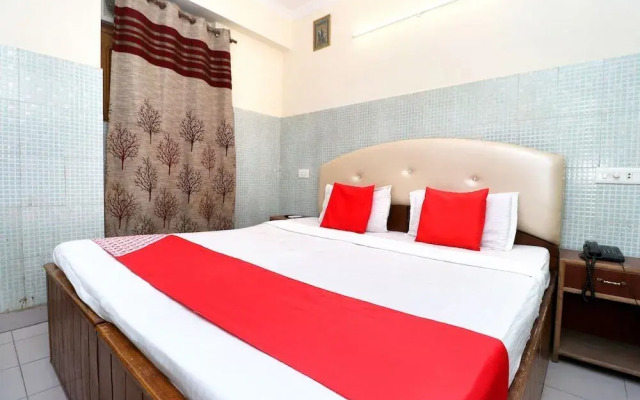 Oyo 38170 Hotel Grand Plaza
