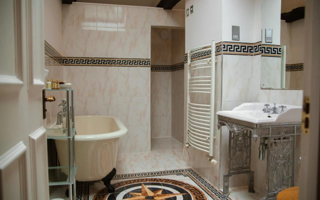St Giles House Hotel