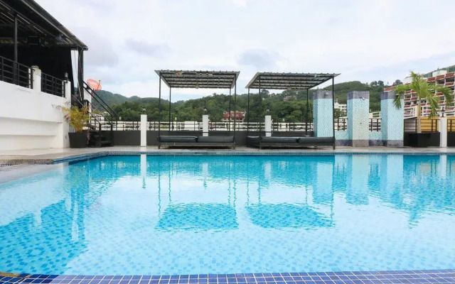 NIDA Rooms Turquoise Blue Patong