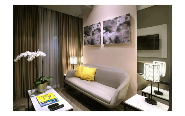 Summit Hotel Greenhills