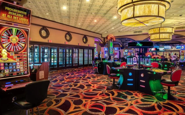 Silver Sevens Hotel & Casino