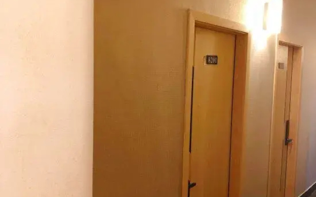 Yuerong Boutique Hotel