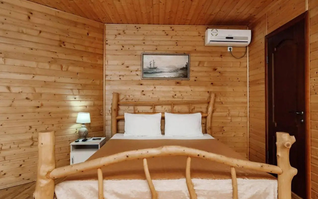 Сосновый двор