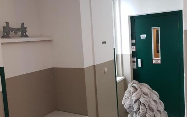 Gerald`s Apartment 10