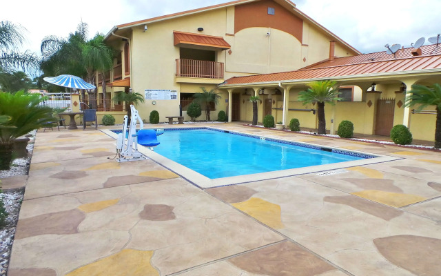 Americas Best Value Inn & Suites Alvin Houston