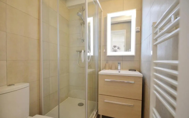 le petit France by sleepinfontainebleau