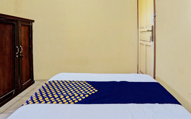 Hotel O Lili Kost SyariahNearKetapang Royal City