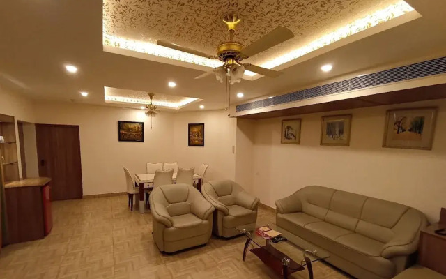 Grand Continental Hotel