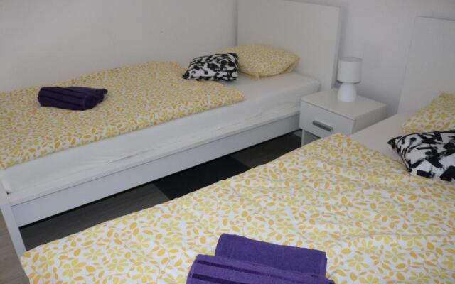 Apartment F6