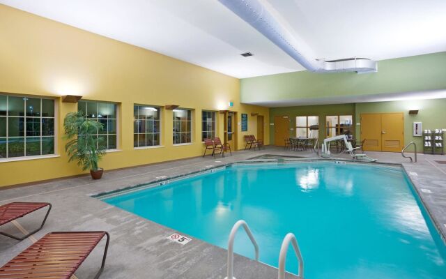 La Quinta Inn And Suites Olathe