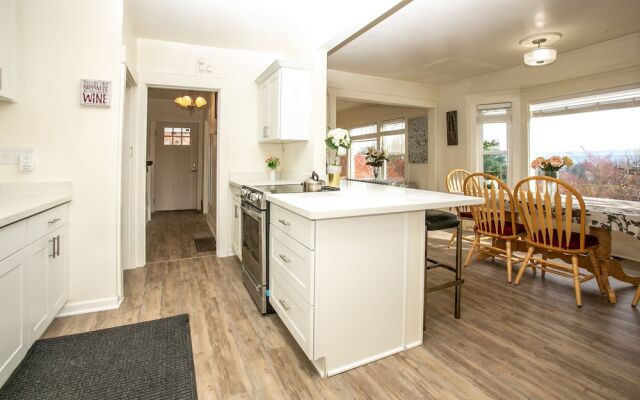 Arboretum View- Evergreen