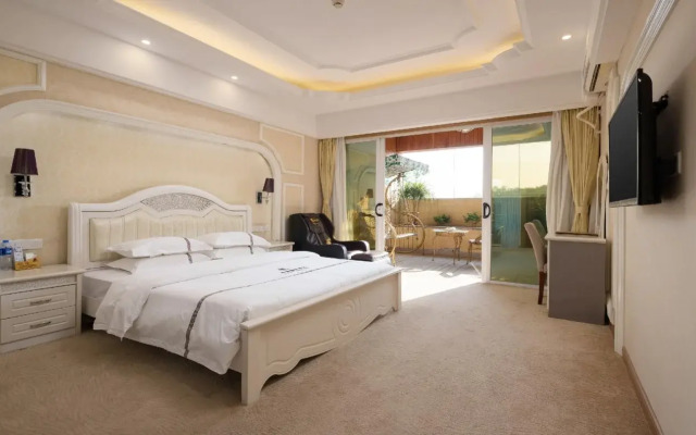 Chuanghui Business Hotel