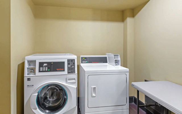 Best Western Plus Thornburg Inn & Suites