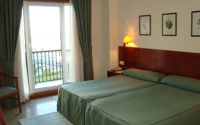 Hotel Bahia Bayona