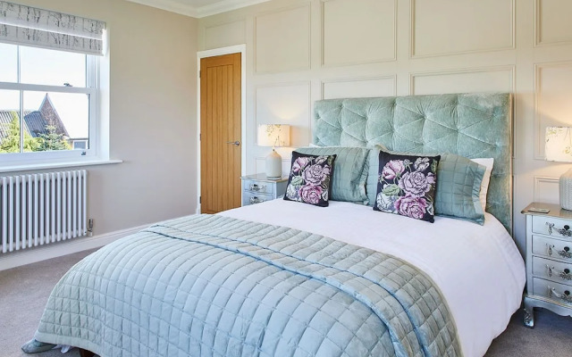 Host Stay Rose House
