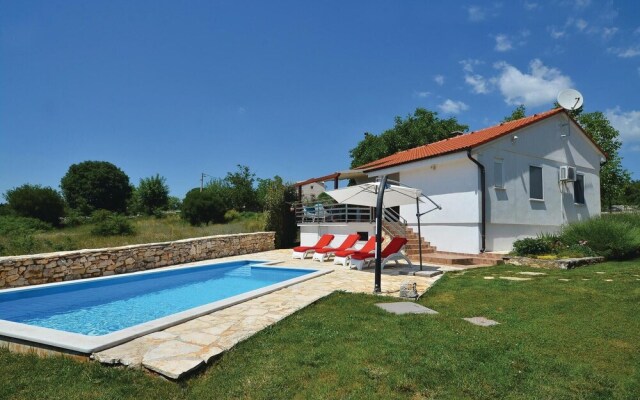 Beautiful Home in Kanfanar With Wifi and 2 Bedrooms