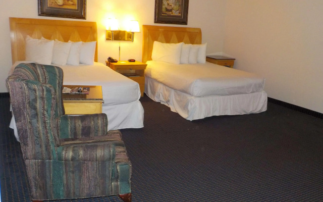 Best Western Plus Stevens County Inn