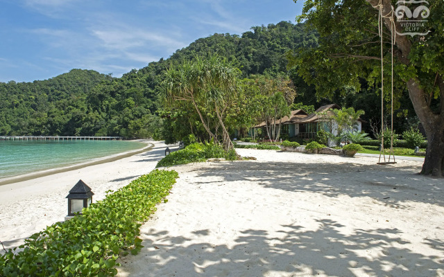 Victoria Cliff Nyaung Oo Phee Island