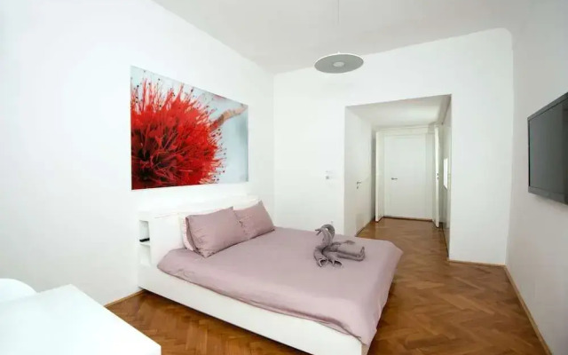 Galeria River