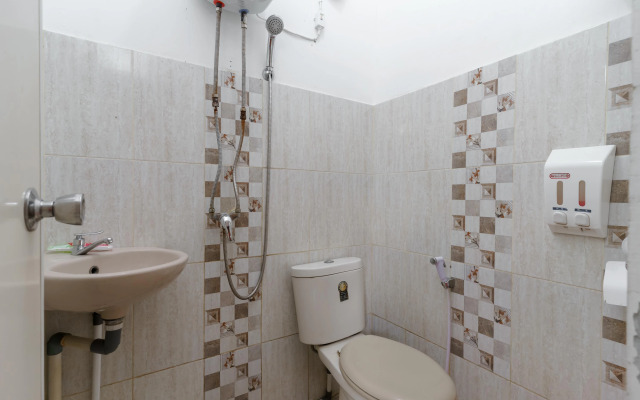 RedDoorz near RS Mitra Keluarga Depok
