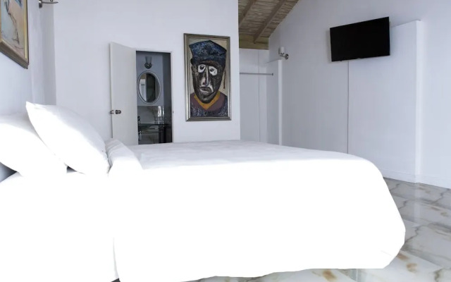 Pulse Suites at Villa Ronai