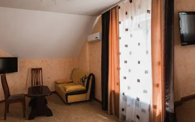 Gostinyi dom na Rechnoi