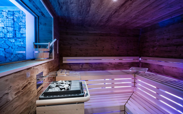 Les Dolomites Mountain Lodges