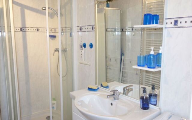 Provence Village 14477