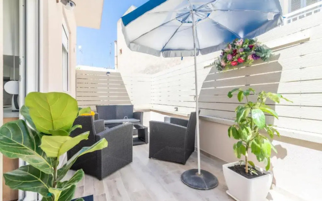 Comfy House For Families & Couples With BackYard