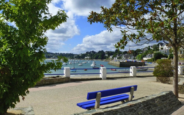 Holiday Home Locquirec With Stunning Sea View