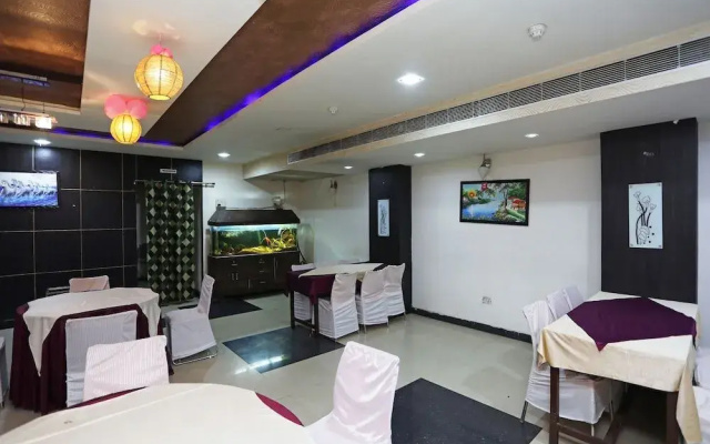 Hotel Vanaya Palace by OYO Rooms