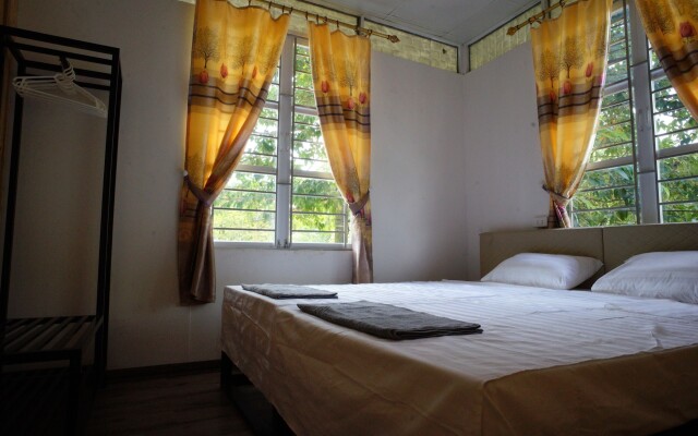 Ha Giang Creekside Homestay & Hostel