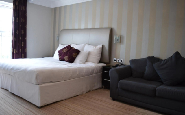 The Cliff Hotel