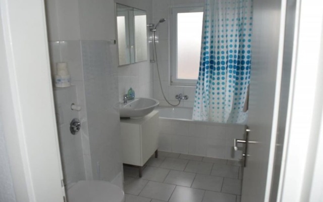 AB Apartment 13